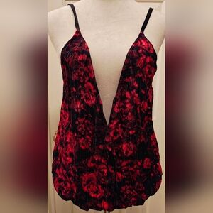 Deadstock Maurices Textured Floral Deep V Wrap Top